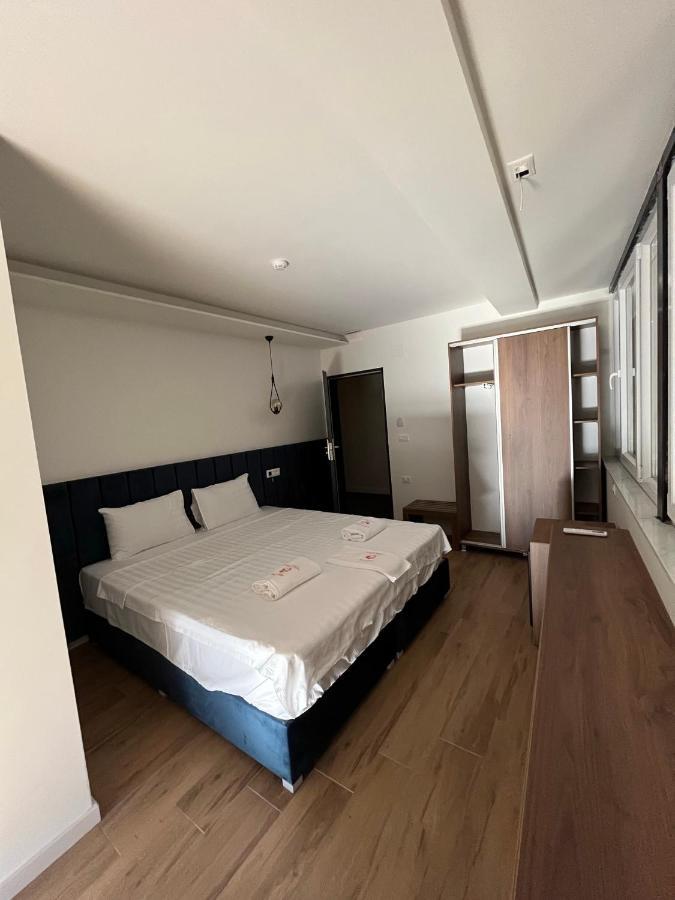 Kubi Hotel Struga Buitenkant foto